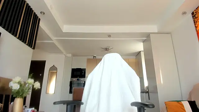 Alessa Burns online show from March 5, 10:44 am