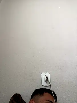 Snapshot of broklinguga chatting on September 21, 4:41 pm broklinguga online show from September 21, 4:41 pm