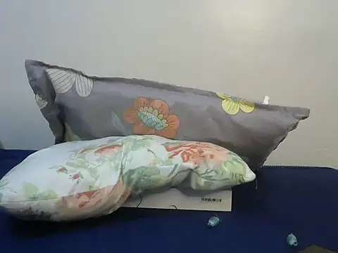 StacyGee24 online show from October 8, 8:17 pm