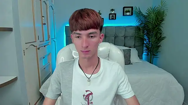 Snapshot of Jake_evans chatting on May 3, 2:12 pm Jake evans online show from May 3, 2:12 pm