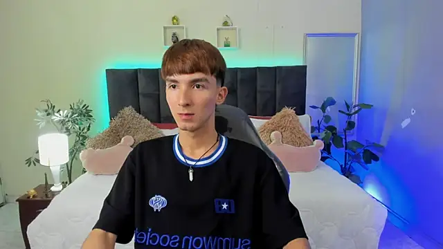 Snapshot of Jake_evans chatting on May 4, 1:40 pm Jake evans online show from May 4, 1:40 pm