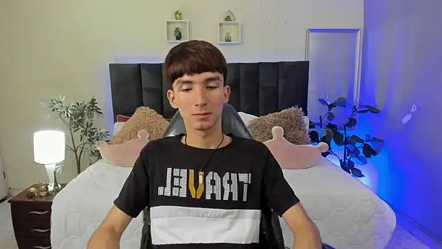 Snapshot of Jake_evans chatting on May 14, 2:24 pm Jake evans online show from May 14, 2:24 pm