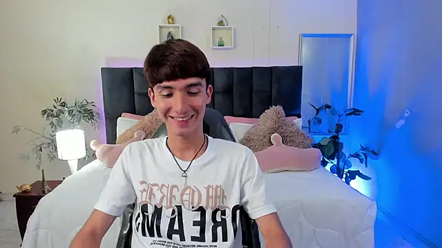 Snapshot of Jake_evans chatting on May 25, 2:23 pm Jake evans online show from May 25, 2:23 pm