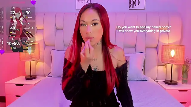Snapshot of SkinnyFoxy chatting on April 14, 8:04 pm SkinnyFoxy online show from April 14, 8:04 pm
