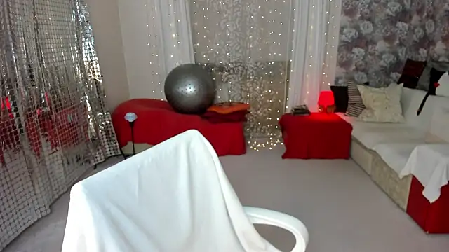 KarinaSweeety online show from October 7, 5:48 am