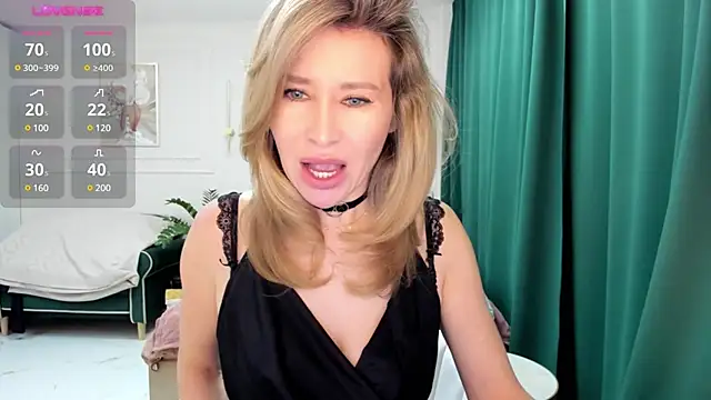 Snapshot of Jolie_Ozolla chatting on January 27, 8:07 am Jolie Ozolla online show from January 27, 8:07 am