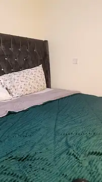 Snapshot of judy_the_booty chatting on October 31, 1:45 pm judy the booty online show from October 31, 1:45 pm