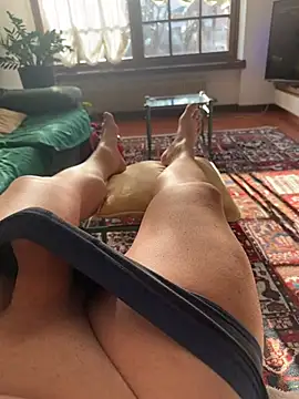 Snapshot of MatthewEmme chatting on February 15, 2:44 pm MatthewEmme online show from February 15, 2:44 pm