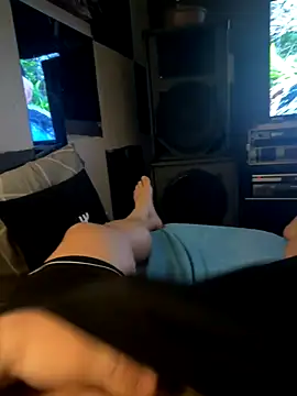 Snapshot of MatthewEmme chatting on November 2, 12:13 am MatthewEmme online show from November 2, 12:13 am