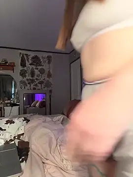 Sweetdee222x online show from December 15, 11:09 pm