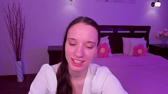 StaceySunny online show from March 29, 5:35 pm