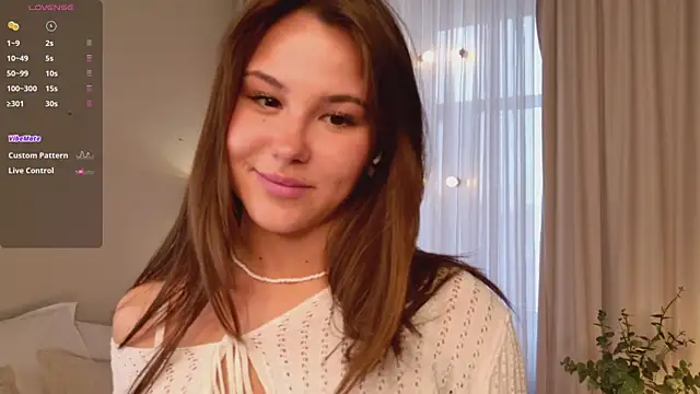EmiliaDreams online show from May 7, 3:39 pm