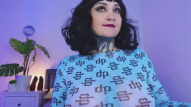 Snapshot of SindelDark chatting on September 18, 1:02 pm SindelDark online show from September 18, 1:02 pm