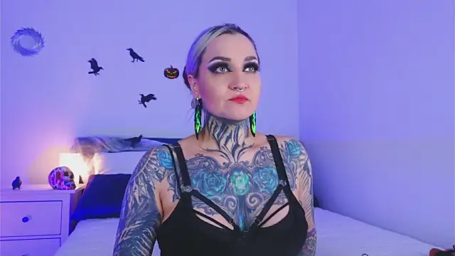 Snapshot of SindelDark chatting on October 24, 1:29 pm SindelDark online show from October 24, 1:29 pm