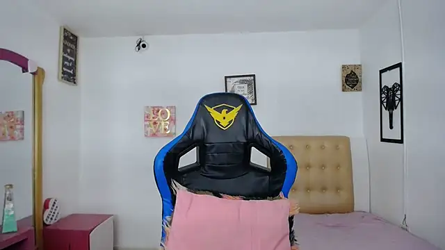 MadinsonCopper online show from January 18, 7:04 pm