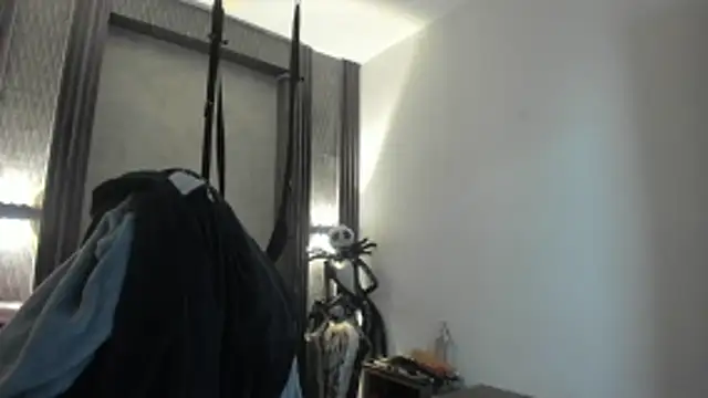 selene red  online show from December 17, 3:51 pm