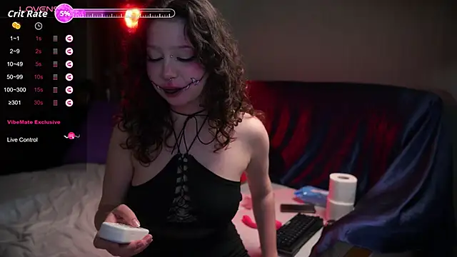 Snapshot of Megan___Cox chatting on October 31, 8:21 pm Megan   Cox online show from October 31, 8:21 pm