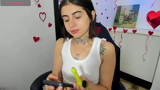 Snapshot of Bonnye_star chatting on March 4, 3:01 am Bonnye star online show from March 4, 3:01 am