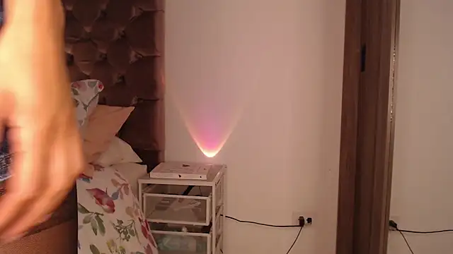 Roussmariehenao online show from December 14, 1:16 pm