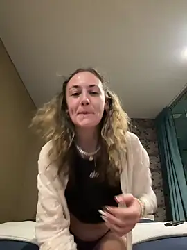 Snapshot of Littlelolo60 chatting on December 16, 9:20 pm Littlelolo60 online show from December 16, 9:20 pm