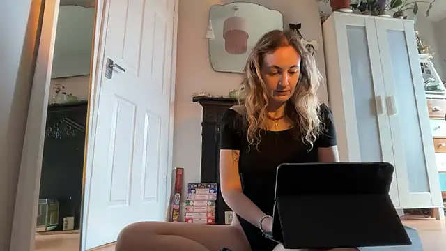 Snapshot of Littlelolo60 chatting on September 14, 8:57 am Littlelolo60 online show from September 14, 8:57 am