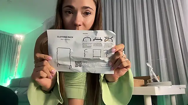 Mika Miller online show from September 11, 7:25 pm