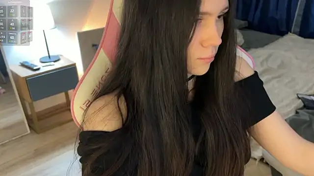 jennetdoll online show from February 15, 2:00 pm