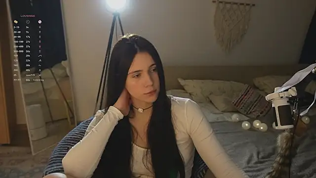 Snapshot of jennetdoll chatting on February 19, 5:09 pm jennetdoll online show from February 19, 5:09 pm