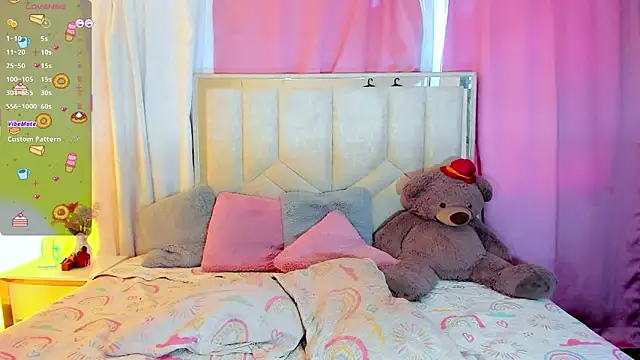 Snapshot of AlanaBekeer chatting on March 14, 9:09 pm AlanaBekeer online show from March 14, 9:09 pm