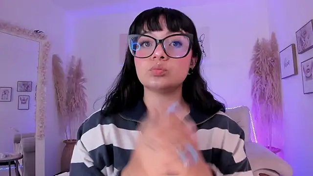 Snapshot of Sweet_Namii chatting on September 23, 7:39 pm Sweet Namii online show from September 23, 7:39 pm