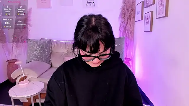 Snapshot of Sweet_Namii chatting on September 27, 7:30 pm Sweet Namii online show from September 27, 7:30 pm