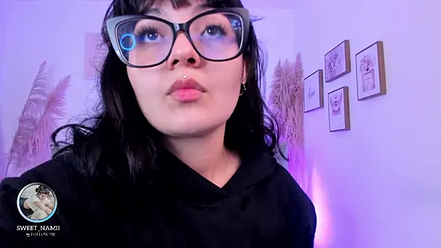 Snapshot of Sweet_Namii chatting on September 29, 8:02 pm Sweet Namii online show from September 29, 8:02 pm