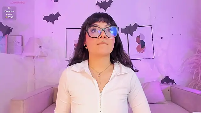 Snapshot of Sweet_Namii chatting on October 27, 6:01 pm Sweet Namii online show from October 27, 6:01 pm