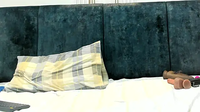 Snapshot of Julia_Gomes chatting on March 8, 1:47 pm Julia Gomes online show from March 8, 1:47 pm