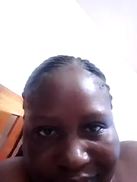 Snapshot of creamy_sweetlove chatting on January 18, 10:19 am creamy sweetlove online show from January 18, 10:19 am