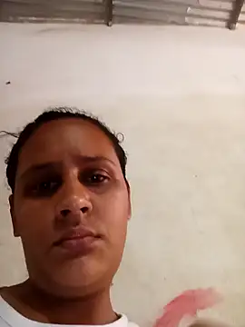 Snapshot of Andreita_95 chatting on September 25, 2:21 pm Andreita 95 online show from September 25, 2:21 pm