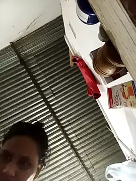 Snapshot of Andreita_95 chatting on October 17, 10:40 am Andreita 95 online show from October 17, 10:40 am