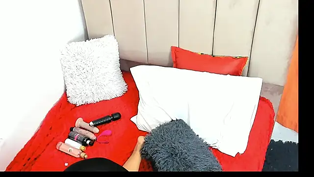 Snapshot of AnahiSmitth chatting on December 7, 3:19 pm AnahiSmitth online show from December 7, 3:19 pm