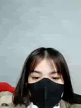 Snapshot of tara_0000 chatting on February 10, 7:36 am tara 0000 online show from February 10, 7:36 am