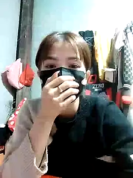 Snapshot of tara_0000 chatting on February 16, 5:59 am tara 0000 online show from February 16, 5:59 am