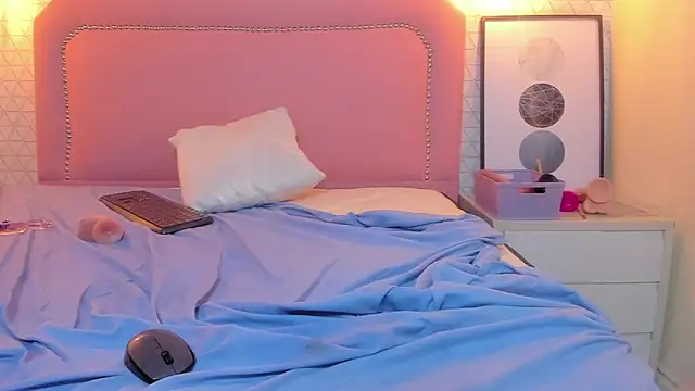 Snapshot of Kittytimberlake chatting on February 28, 2:42 pm Kittytimberlake online show from February 28, 2:42 pm