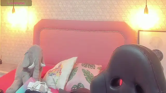 Snapshot of Kittytimberlake chatting on March 13, 11:30 am Kittytimberlake online show from March 13, 11:30 am