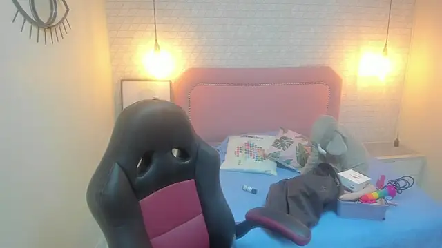 Snapshot of Kittytimberlake chatting on March 14, 11:23 am Kittytimberlake online show from March 14, 11:23 am