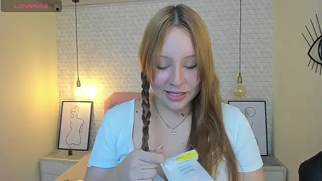 Snapshot of Kittytimberlake chatting on September 16, 7:15 pm Kittytimberlake online show from September 16, 7:15 pm