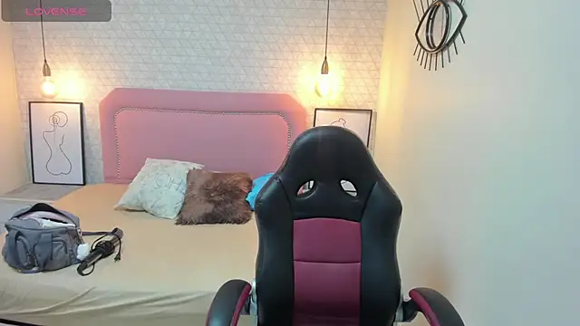 Snapshot of Kittytimberlake chatting on October 30, 12:06 pm Kittytimberlake online show from October 30, 12:06 pm