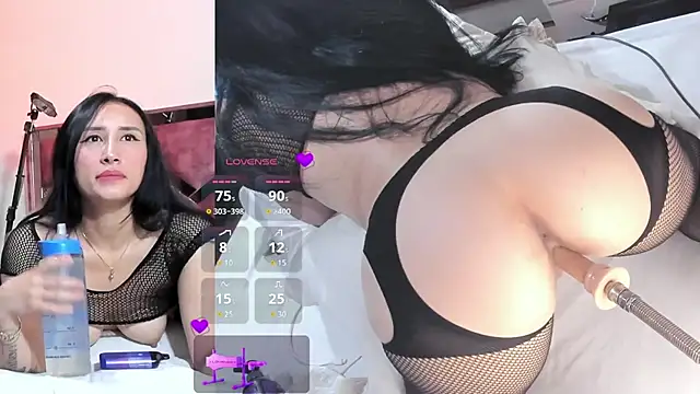 lili moonn online show from October 2, 11:17 am