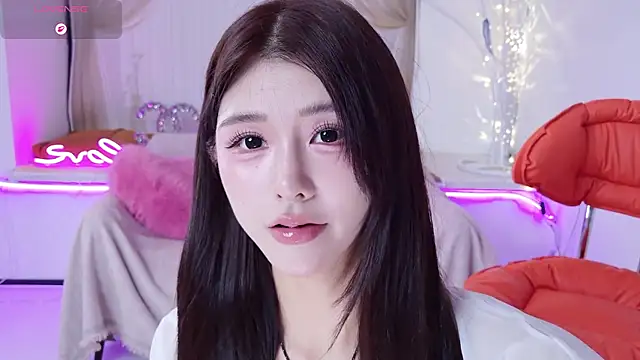 Momoever123456 online show from May 31, 12:56 pm
