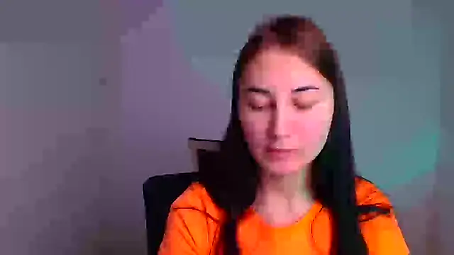 Jennifer Blum online show from December 14, 9:18 am