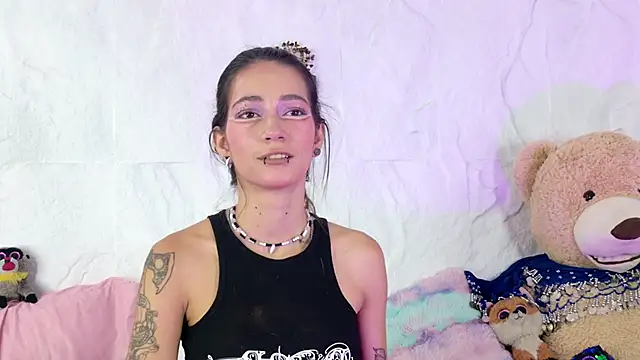 Snapshot of zorravioletta1 chatting on October 4, 12:36 pm zorravioletta1 online show from October 4, 12:36 pm