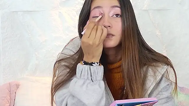 Snapshot of zorravioletta1 chatting on October 9, 12:36 pm zorravioletta1 online show from October 9, 12:36 pm